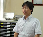 比留間 智