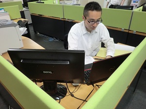 星野 芳明