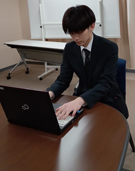 中井 理斗